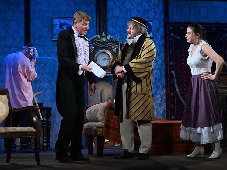 Заслуженный артист Крыма выступил на сцене Донецкой муздрамы