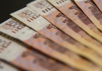 Издание «КП-Челябинск» сообщило, что рабочие одного из заводов, расположенных в Челябинске, по ошибке получили заработную плату за декабрь в стократном размере