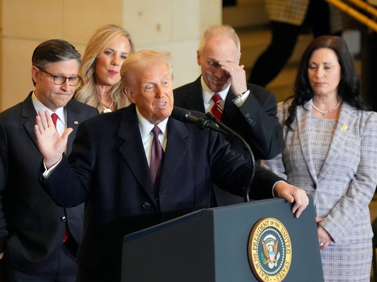 Оружие Киев все равно получит: раскрыт тайный смысл указа Трампа о помощи другим странам