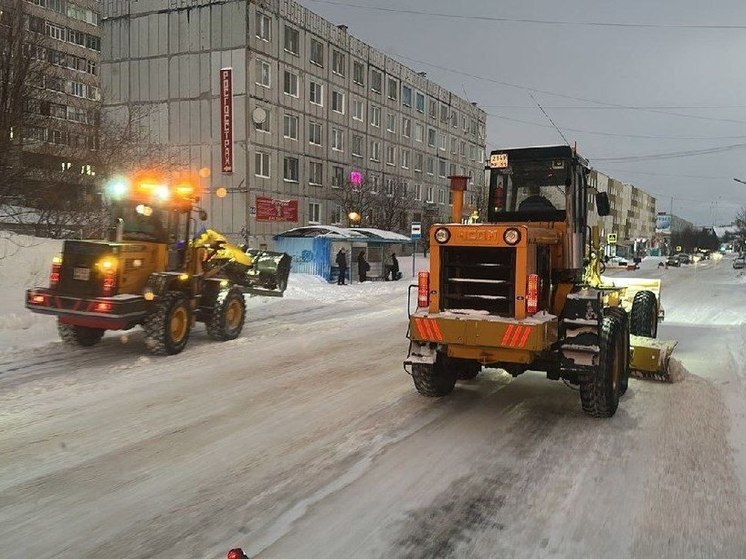 В Мурманской области со снежной стихией борется порядка 700 единиц техники