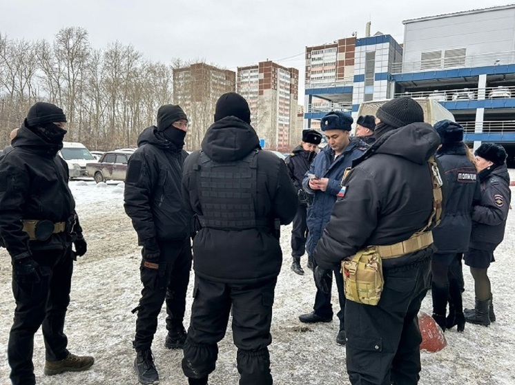 После поножовщины в ТЦ Екатеринбурга полиция проверила мигрантов