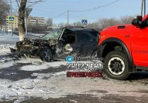 Один из водителей пострадал в столкновении внедорожника Dodge RAM и Subaru Impreza, которое произошло утром 22 января на нерегулируемом перекрестке в Краснокаменске