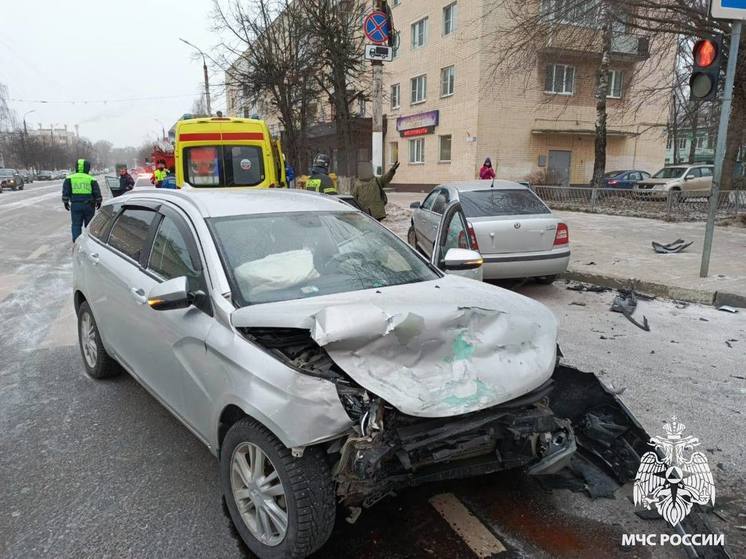 МЧС принимало участие в ликвидации серьезной аварии в Твери