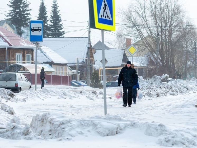 Метель оставила две тысячи южноуральцев без электричества