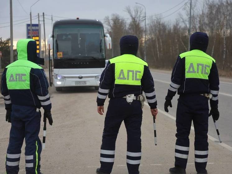 В этом году изменились многие правила дорожного движения, нарушение которых грозит водителям серьезными штрафами
Многим водителям из Новосибирска в этом году придется раскошелиться на оплату дополнительных штрафов