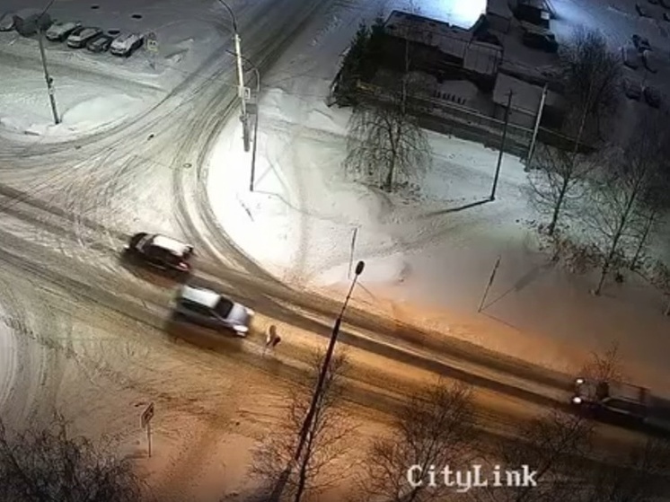 Сбивший девушку водитель скрылся с места ДТП в Петрозаводске