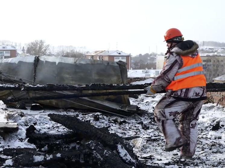 В Кемерове восстановят пострадавшую при пожаре кровлю пятиэтажки