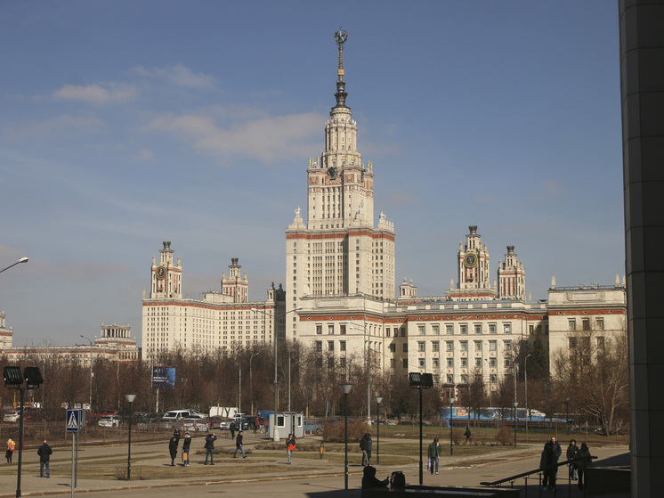 Датой основания МГУ иногда называют 23 января, а не 25-е: в чем тут загадка