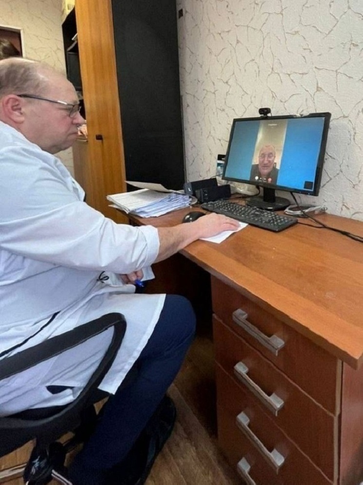 Липецкие врачи провели телемедицинскую консультацию с пациентами из ЛНР