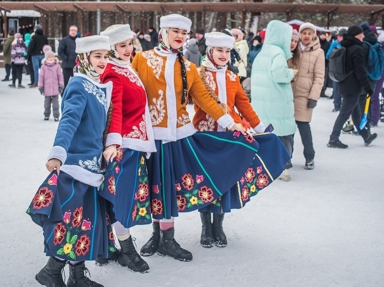 Всей семьей на проводы зимы: новосибирцев приглашают с огоньком, традиционными забавами и вкусными угощениями отметить Масленицу.