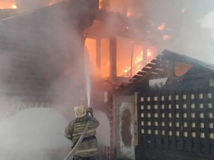 Ленинградские пожарные потушили 6 пожаров за дежурные сутки
