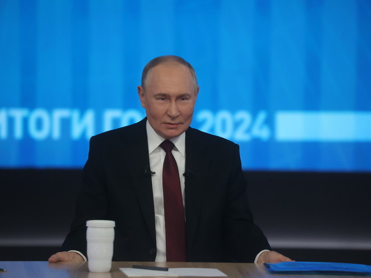 Президент Владимир Путин присвоил почётное звание рязанцу Михаилу Глазкову