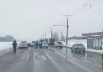 Водителем, которая на прошлой неделе сбила насмерть 16-летнюю девушку на пешеходном переходе в Чебоксарах, оказалась дочь известного в Чувашии хоккеиста - об этом сообщает издание Ridus со ссылкой на родственников погибшей