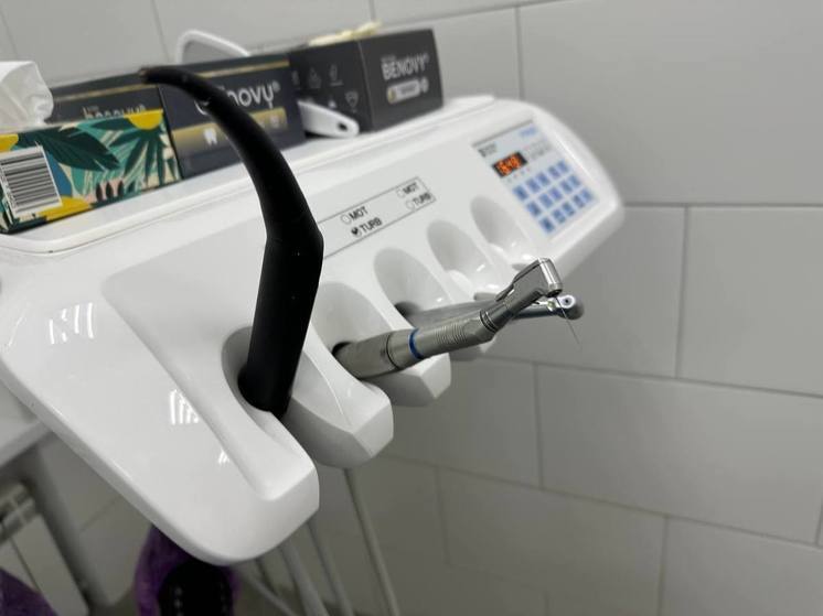 Стоматолог Прокопенко назвал молоко из бутылочки и плохую гигиену главными причинами детского кариеса