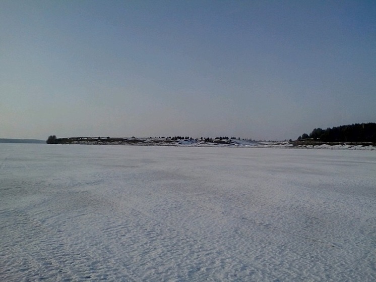 Трое ярославцев искупались в Горьковском водохранилище