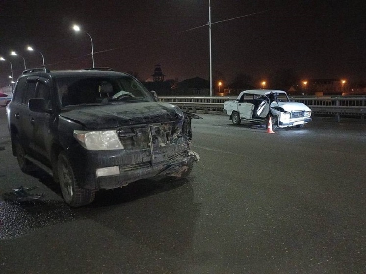 17-летний водитель попал в больницу после лобового ДТП в Астрахани