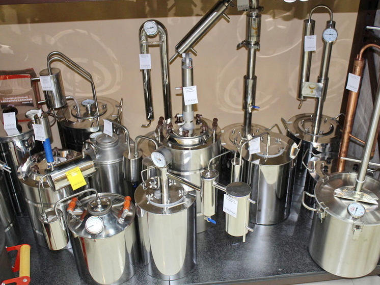 «Парламентская газета»: в России может появиться реестр самогонщиков