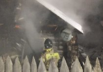 Сегодня утром, в 5:43, в поселке Балахта на улице Мира произошел пожар в жилом доме