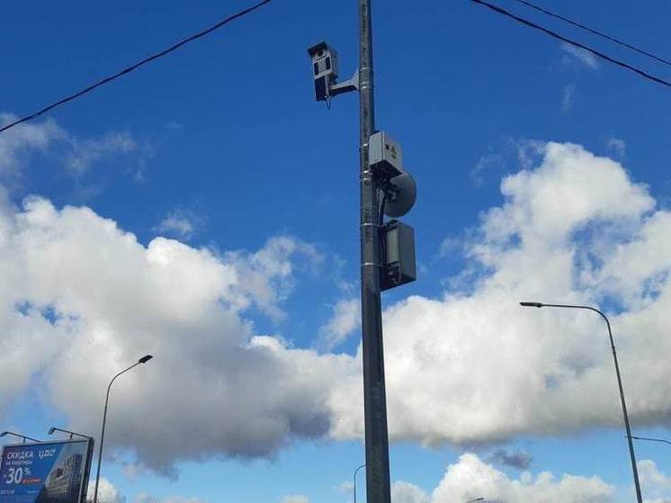 В Великом Новгороде установили камеры фиксации нарушений ПДД в аварийных зонах