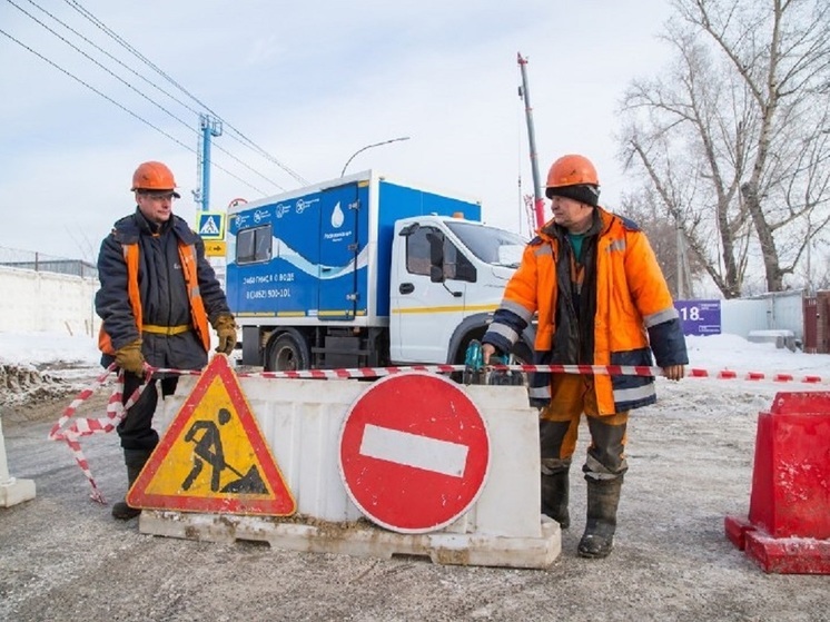 Административным зданиям и ряду домов в Барнауле перекрыли воду