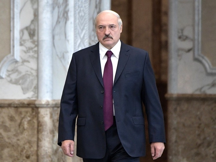 В седьмой раз избранный президентом Лукашенко задумался о преемнике