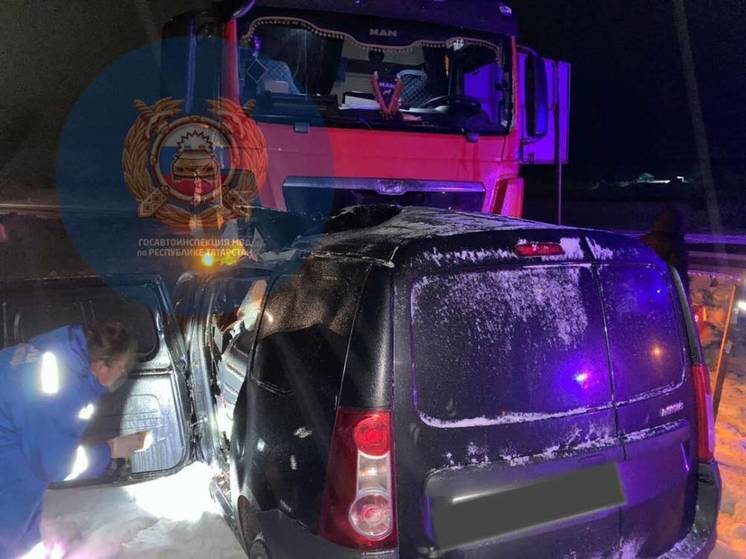 При выезде на встречную в Татарстане в аварии погиб водитель «Лады»