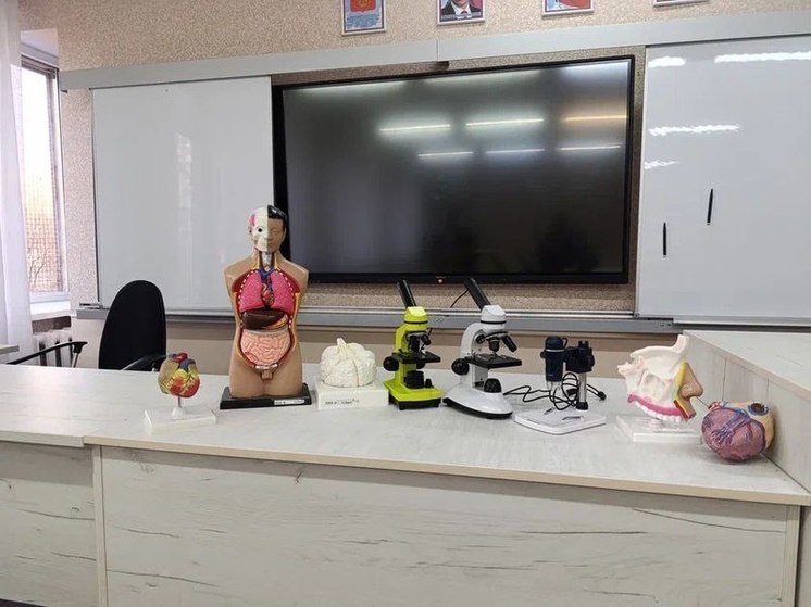 В ДНР более 500 школ получат оборудование для предметных классов по труду и основам безопасности и защиты Родины