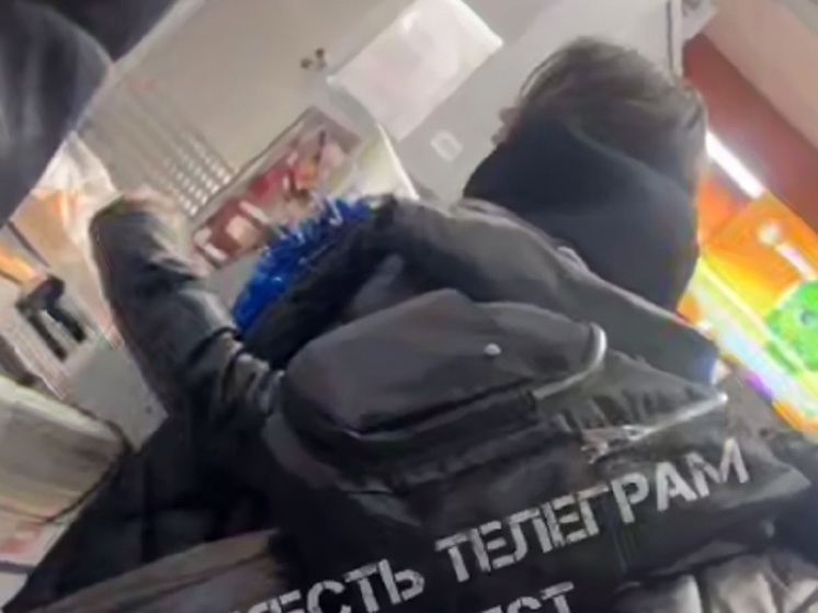 В Туле покупательница устроила скандал в «Дикси» и довела кассира до слез