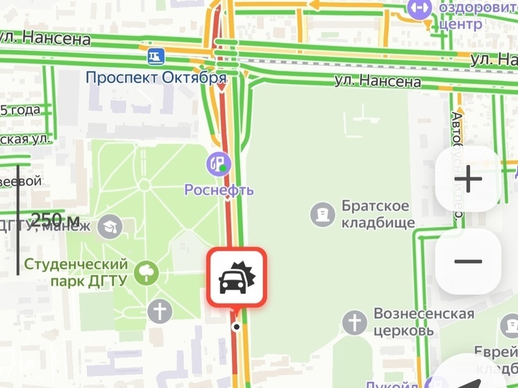 Массовая авария сковала движение на проспекте Михаила Нагибина в Ростове