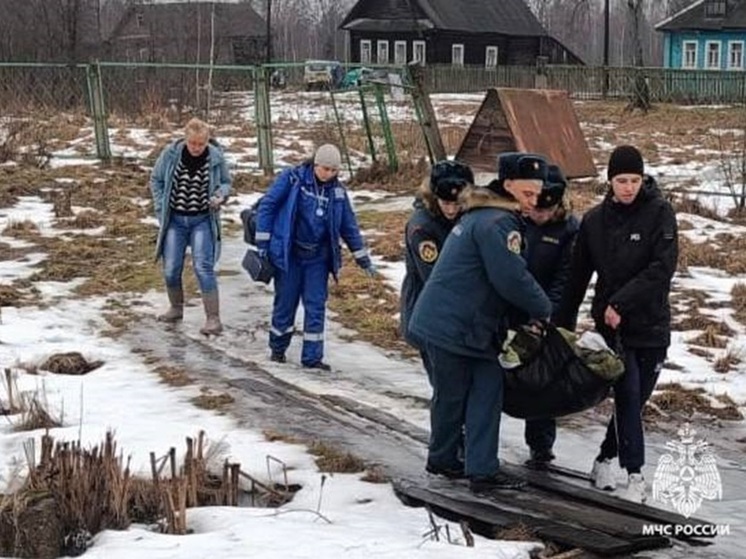 В Тверской области спасатели помогли бригаде медиков