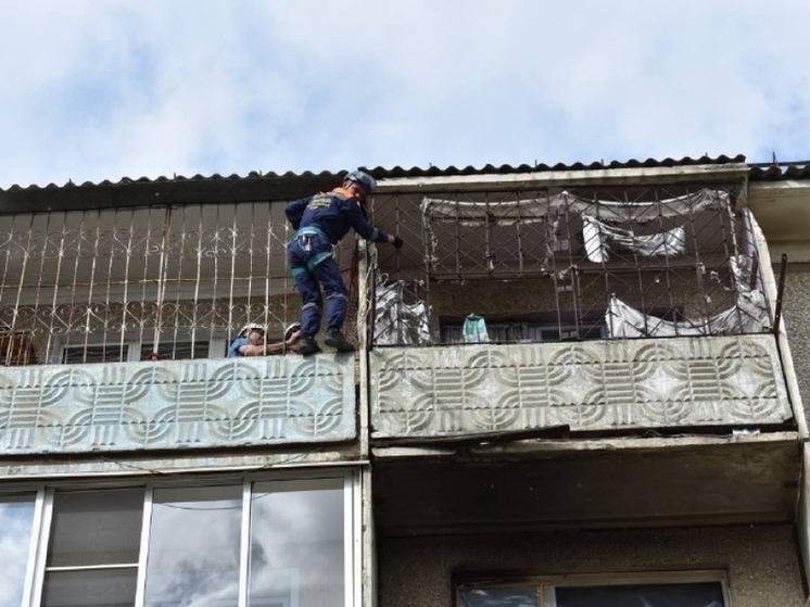 Лежавшую на балконе женщину спасли в Чите