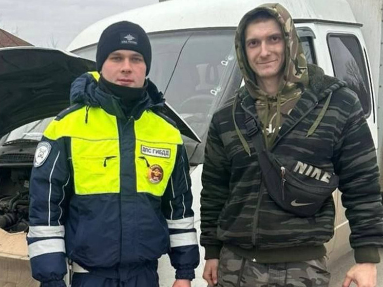 Воронежские автоинспекторы помогли водителю с разряженным аккумулятором