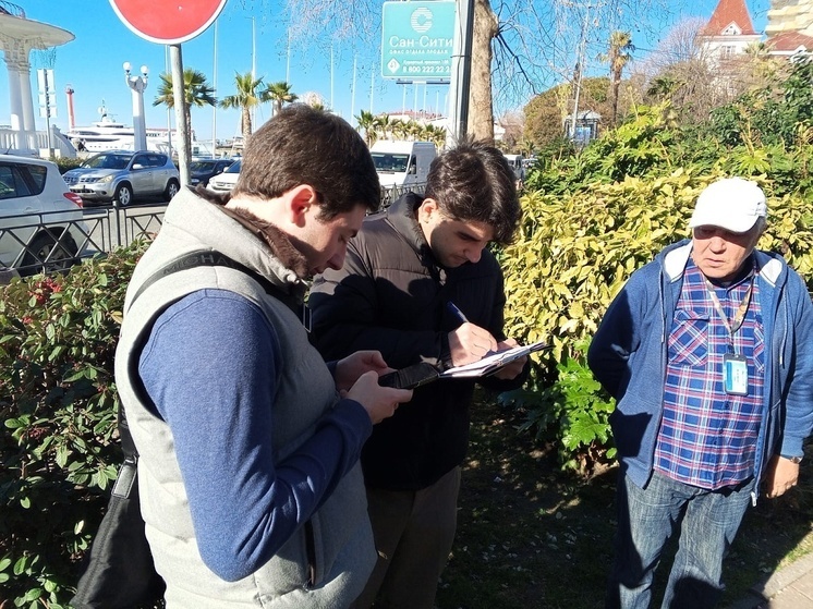 В Сочи пресекли навязывание экскурсионных услуг туристам