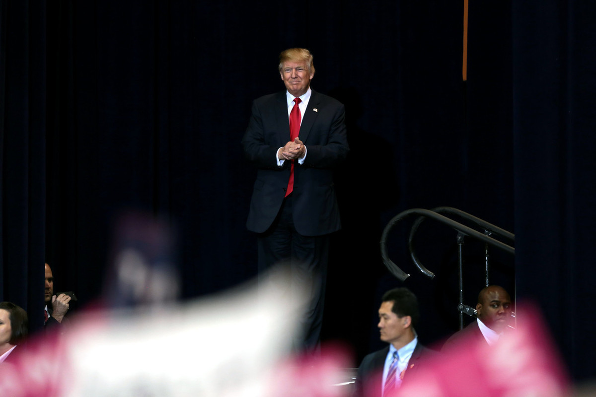 Трамп заявил, что большинство американских учеников восьмых классов плохо читают