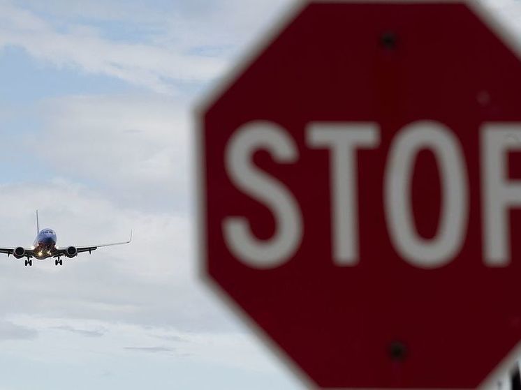 На борту разбившегося в Вашингтоне гражданского самолета находились 64 человека