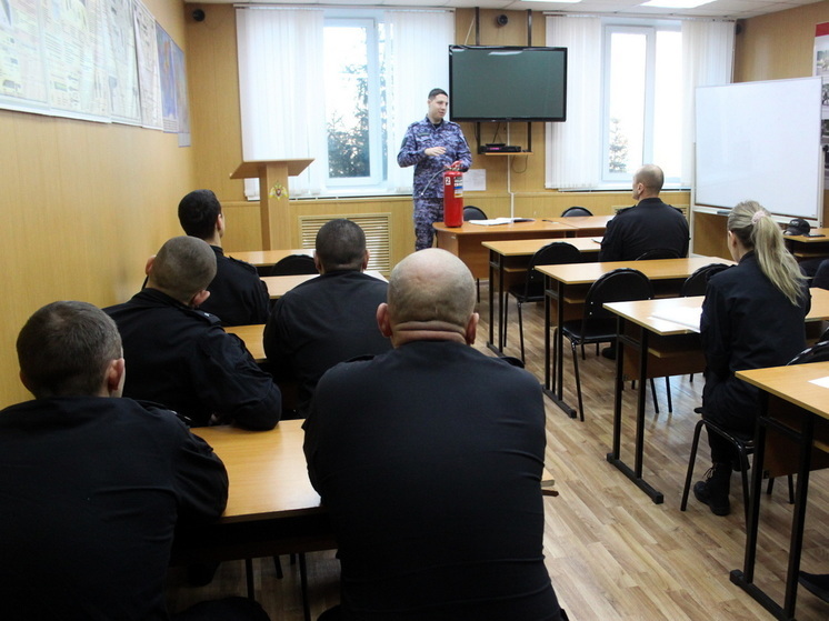 Учебный сбор с нештатными пожарными расчетами прошел в Управлении Росгвардии по Республике Марий Эл