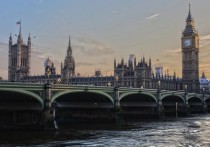 Как сообщает The Times, должность постоянного представителя Великобритании при НАТО может занять британский дипломат Ангус Лэпсли, который "прославился" тем, что потерял секретные документы
