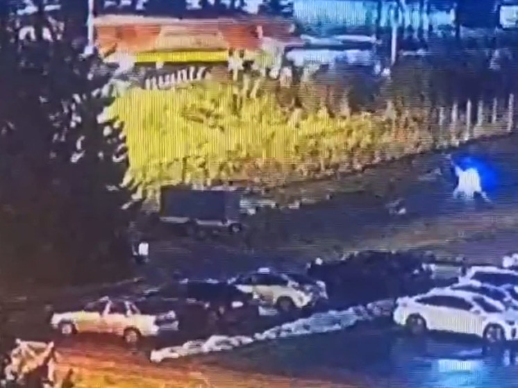 Тепловоз врезался в пассажирский автобус на переезде в Наро-Фоминске