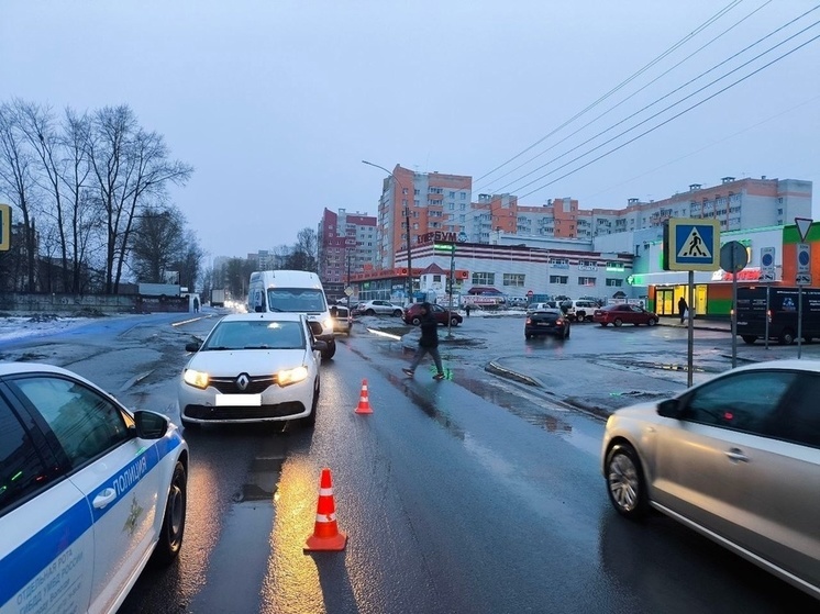 Двух пешеходов сбили в Вологде