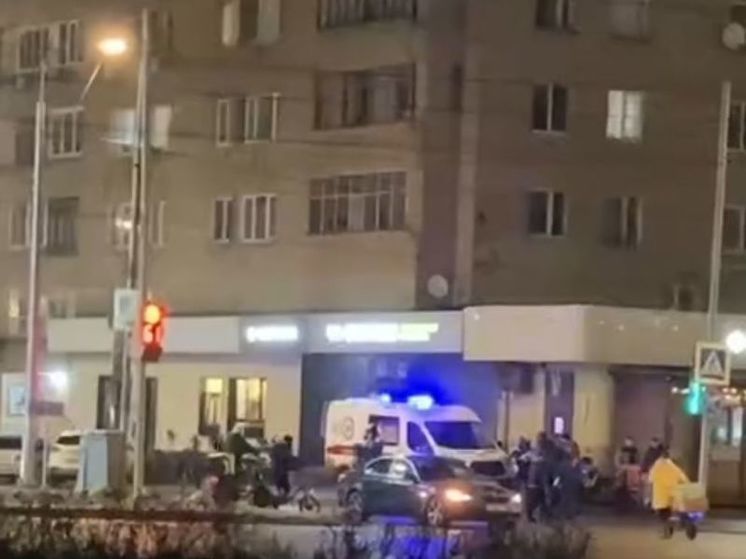 В Подмосковье на пешеходном переходе сбили курьера