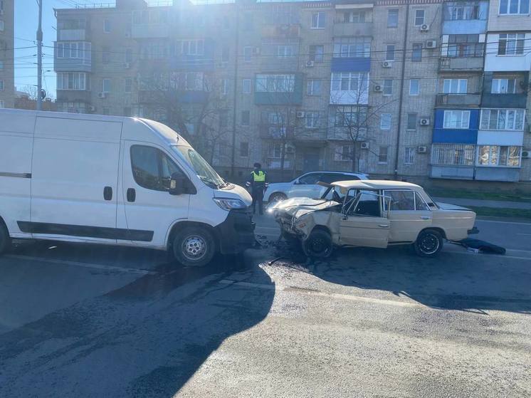 УМВД: в Краснодаре машина со скончавшимся водителем попала в ДТП