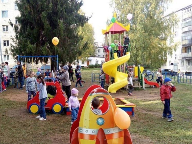 В Кирсе, Пижанке, Советске и Юрье появятся новые детские игровые площадки