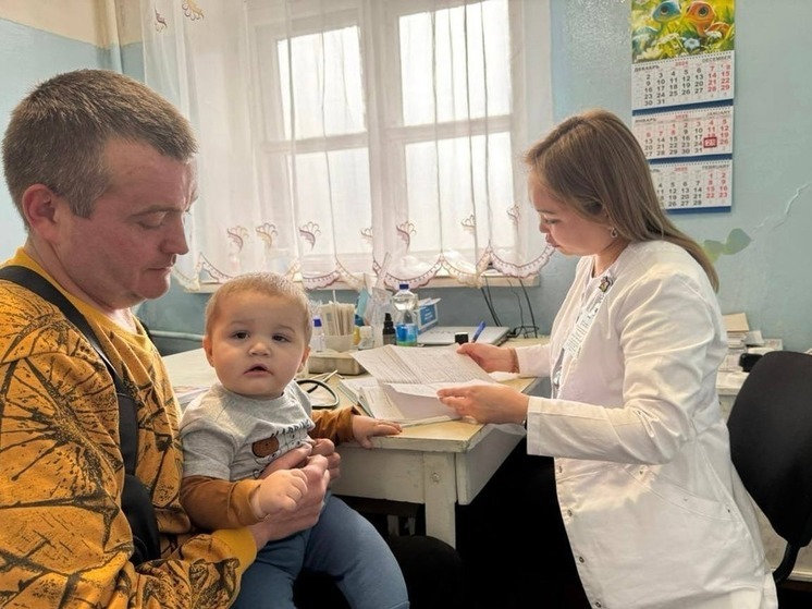Медики Калмыкии продолжают прием детей в подшефном районе ЛНР