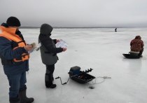 В Марий Эл спасатели в очередной раз обследовали водоемы и настоятельно рекомендуют на выходить на лед ни компанией, ни в одиночку.