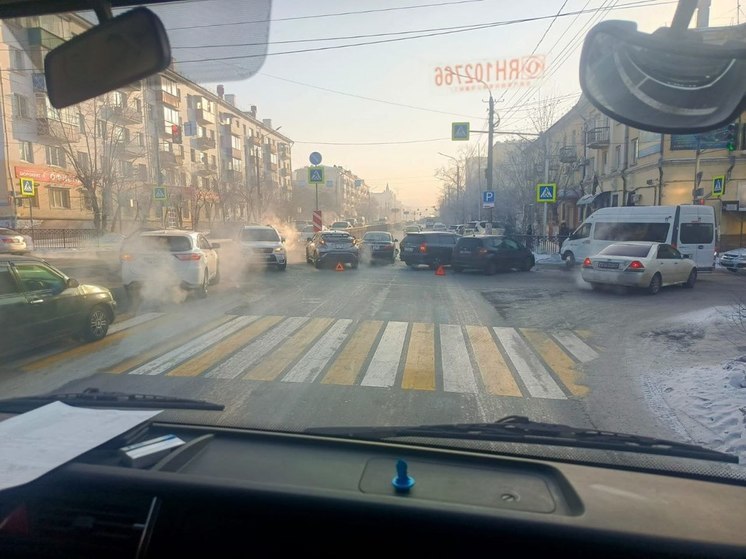 ДТП с четырьмя авто создало пробку в центре Читы