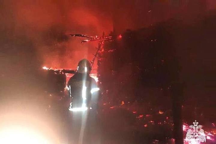 Фото мальчика спартака спасшего деревню от пожара Мальчику всего 14 лет, а он спас весь поселок от пожара YouTube