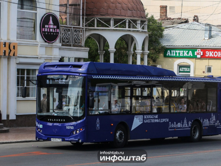 «Сделать шаг назад со сдвигом вправо»: почему в Астрахани наблюдается нехватка водителей автобусов