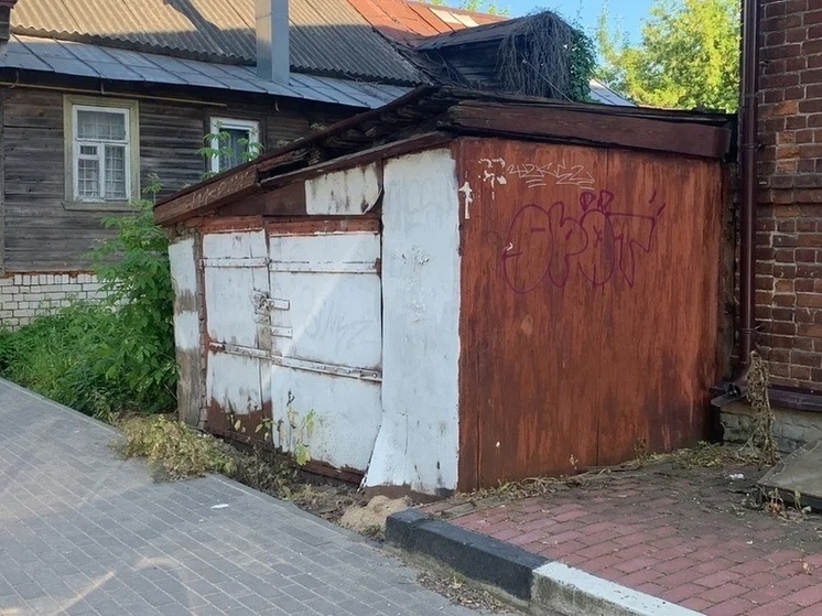 В Твери снесут 37 незаконных гаражей и одно ограждение