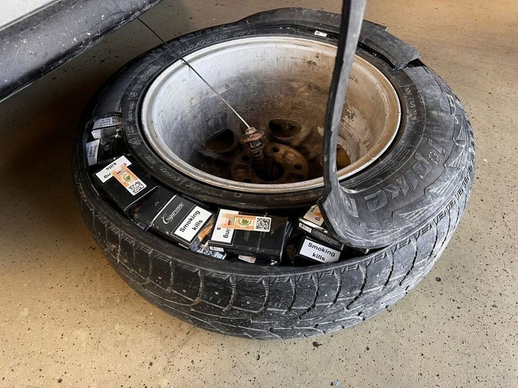 Сочинские таможенники задержали на российско-абхазской границе минивэн с тайником