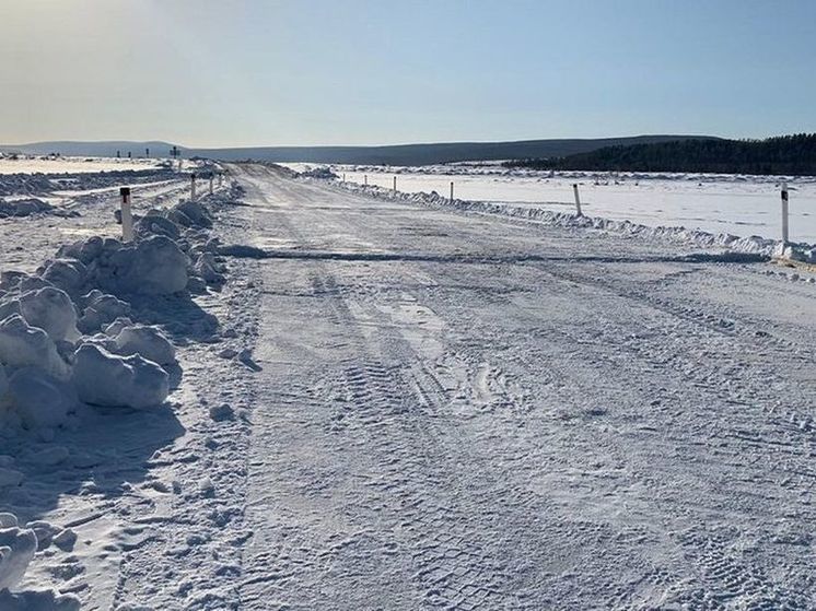 В Приангарье восстановили ледовую переправу на трассе Верхоленск — Магдан